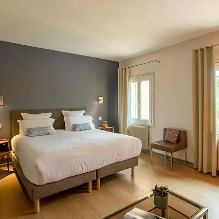 La Huchette Hotel 3*